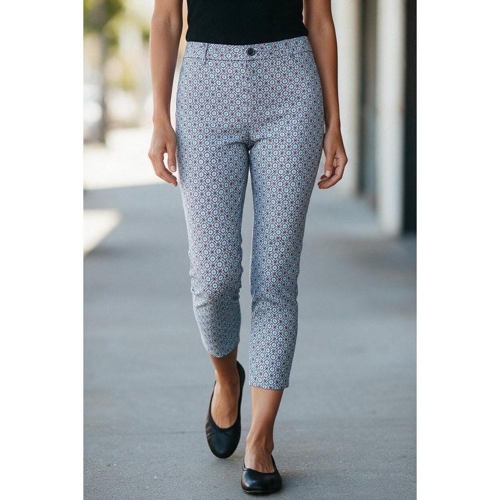 Coastal Resort Tile Print Capri Pants 12 Navy Turquoise Khakis & Company NWT